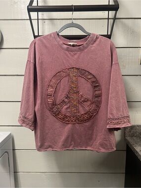 easel Washed Mauve Peace Sign Appliqué Sweatshirt